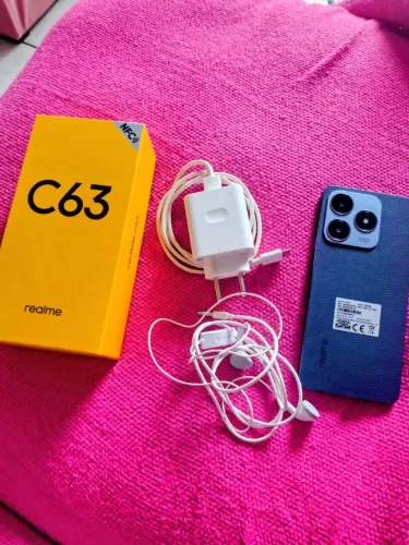 Celular novo realme c63