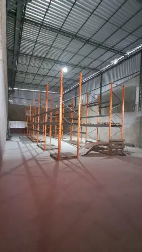 Alugo GALPÃO no novo aleixo com 250 m2
