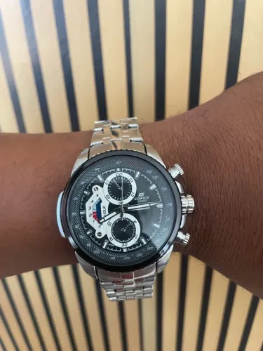 Relógio Casio primeira linha resistente à água