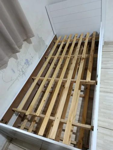 Cama branca infantil