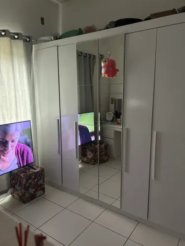 Guarda roupa 6 portas 6 gavetas branco com espelho 