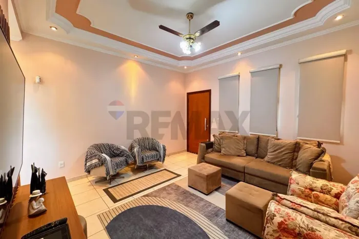Casa térrea à venda no bairro Cidade Universítária perto da USP e HC Ribeirão Preto-SP