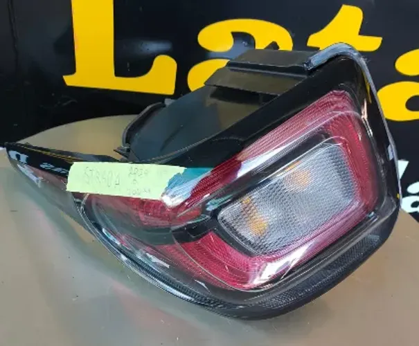 Lanterna Traseira Fiat Strada 2020 a 2024