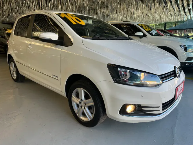 Volkswagen Fox Highline 1.6 Flex 16V 5P 2016