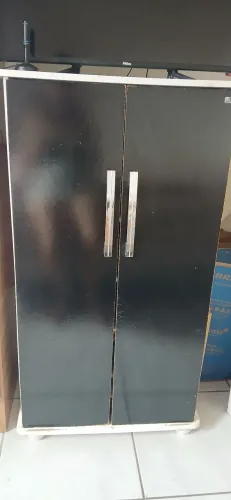 Sapateira Kapsberg com marcas de uso