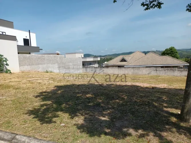 Terreno Condomínio Monte Carlos Urbanova