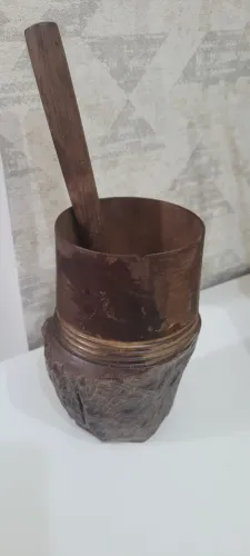 Copo de caipirinha antigo em pinho