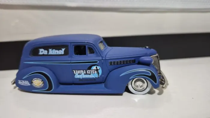 Jada Von Dutch Garage 39 Chevy Delivery Sedan 1/64