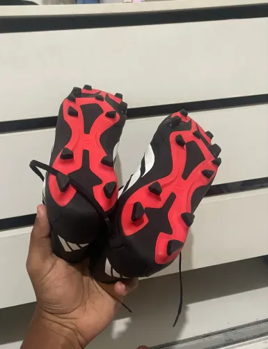 Chuteira campo Adidas Predador 26.6