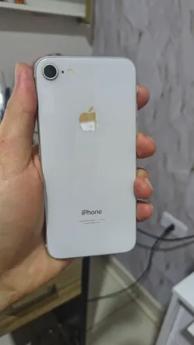 Iphone 8 (para retirada de peças)