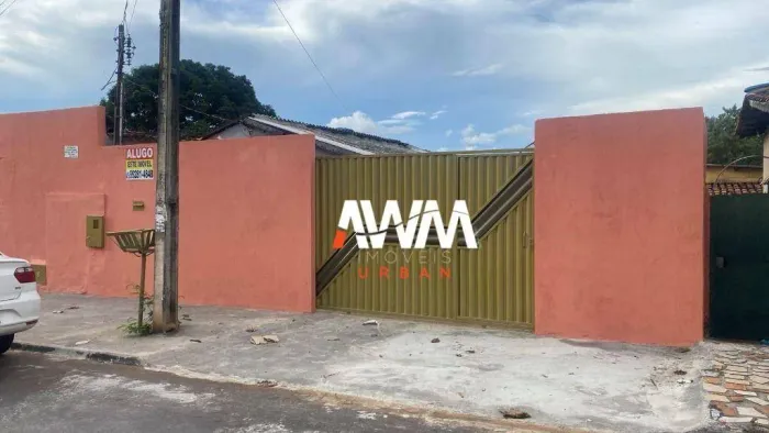 Casa com 3 dormitórios para alugar, 150 m² por R$ 1.800,00/mês - Vila Irany - Goiânia/GO
