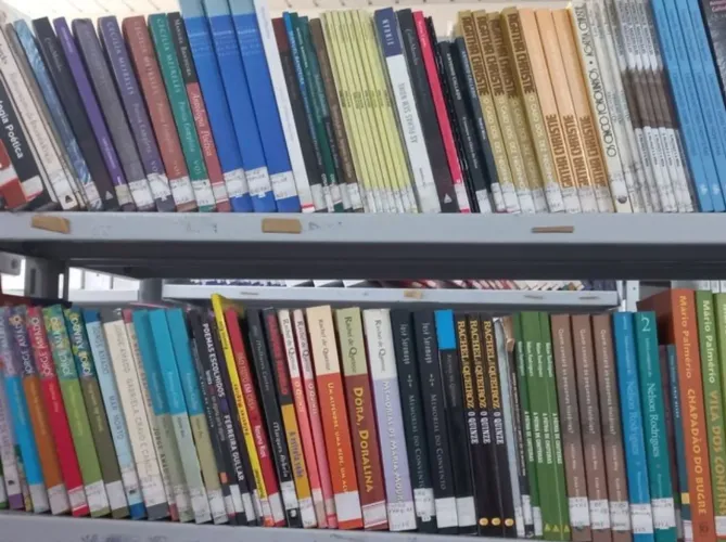 Revisão ortográfica e gramatical de trabalhos 