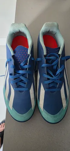 Chuteira adidas 37
