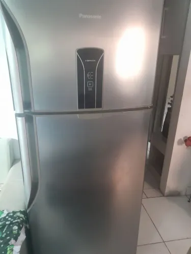 Vendo geladeira ..com reparo pra fazer .
