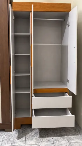 Guarda-roupa solteiro versátil