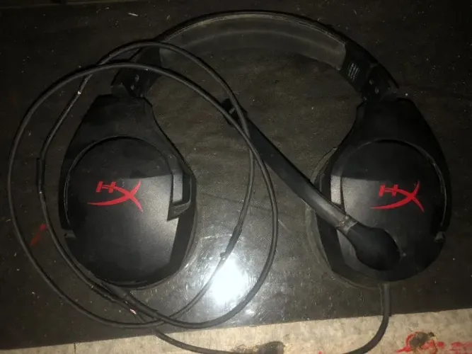 Haedphone HyperX Cloud Stinger em bom estado funcionando