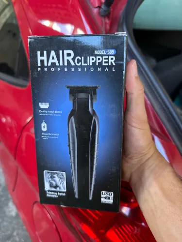 Máquina de barba e acabamento