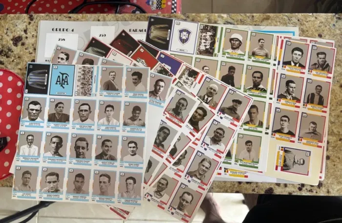 Álbum de figurinhas da copa 1930 completo para colar