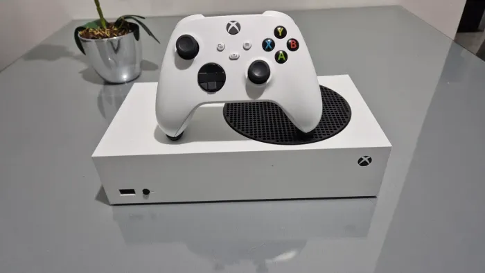 Xbox series s 512gb/ troco / aceito cartão/entrego