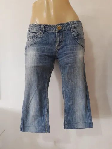Calças jeans variados tamamhos