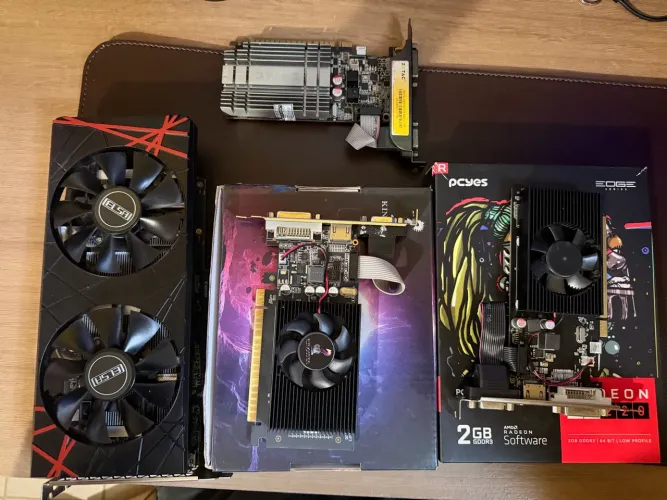 RX 580 + 3 PLACAS COM DEFEITO GT610/ R5 220/ 8400GS