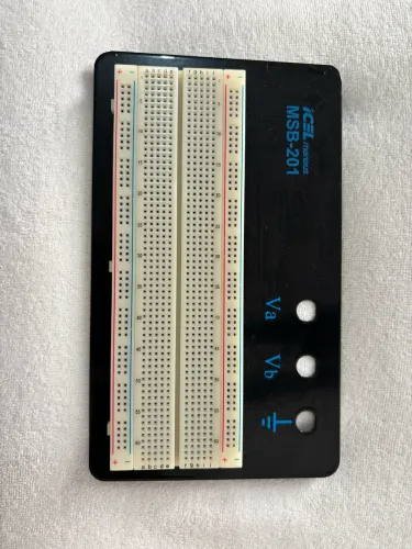 Protoboard 830 pontos (acompanha fonte e componentes)