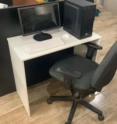 Mesa de estudos em mdf