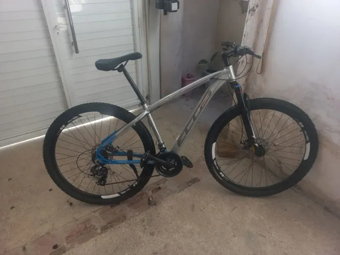Bicicleta aro 29, câmbio Shimano