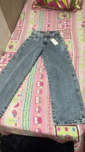 estou vendendo uma wide leg, numero 36, cor azul claro