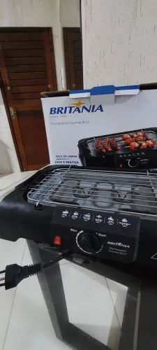 Churrasqueira elétrica Britânia 220V