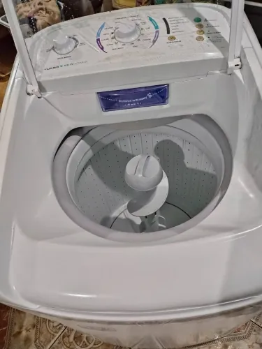 MAQUINA ELETROLUX 10 KG