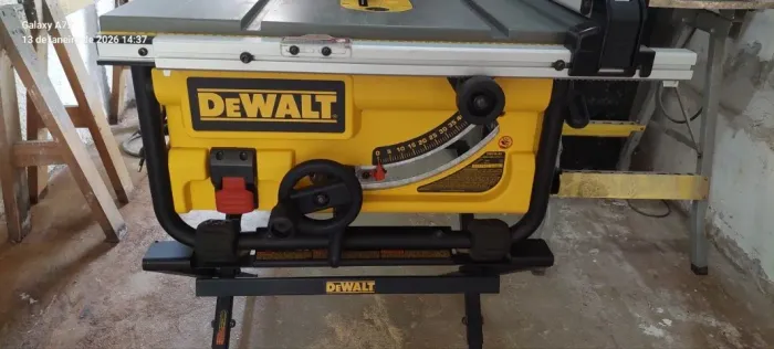 Serra de Bancada DeWalt DWE7492 10" 220V + Bancada Original