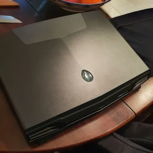 Alienware M17x Gamer Clássico - Tela 17" - Core 2 Quad