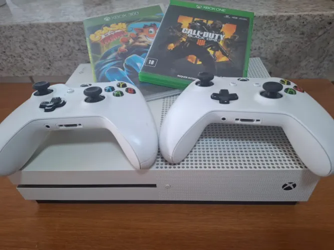 Xbox ONE S  1TB 