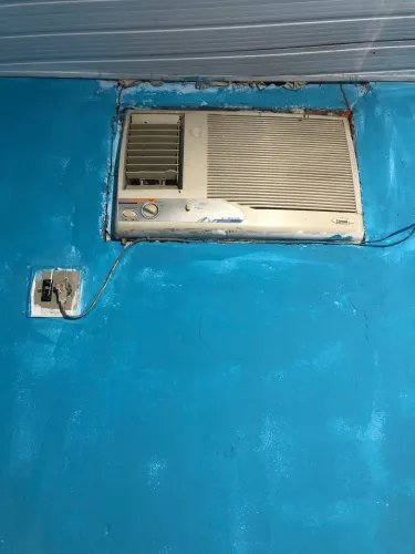 Ar condicionado modelo antigo funcionando