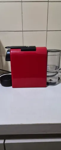 Cafeteira Nespresso Essenza Mini Vermelha - Funcionando Perfeitamente