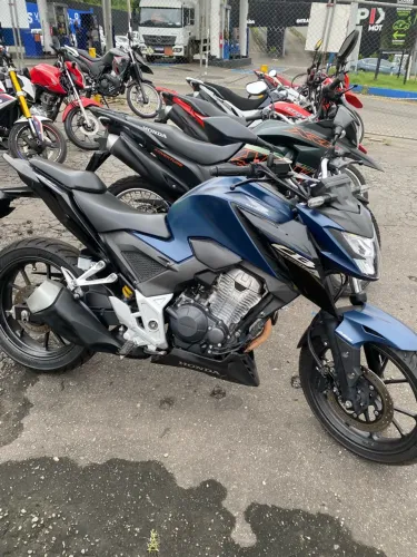 Honda CB 300f Twister Flex 2023 shalom veículos