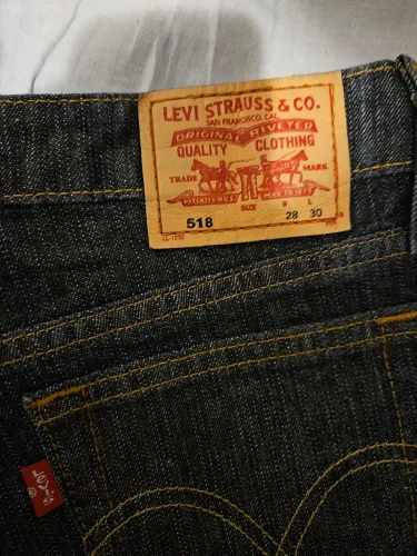 Calça Levis original tamanho 34