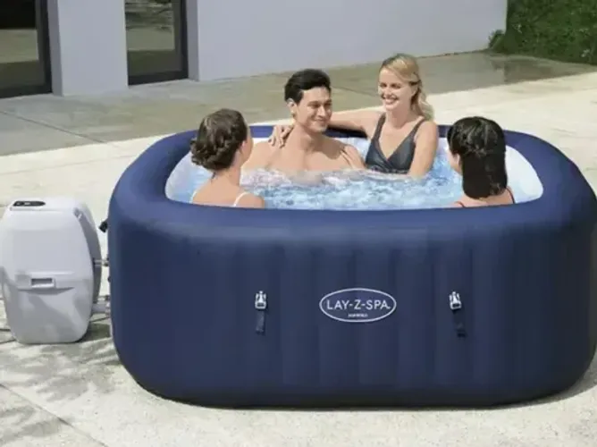 Spa inflavel de 800 litros cabe 4 adultos