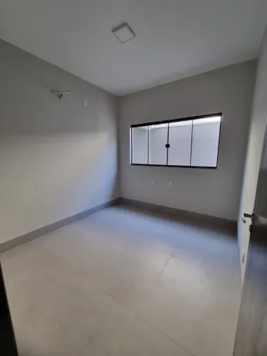 Casa a venda na 806 sul