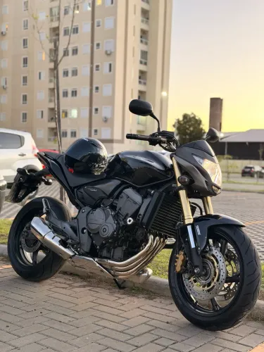 Hornet 2012 impecável 