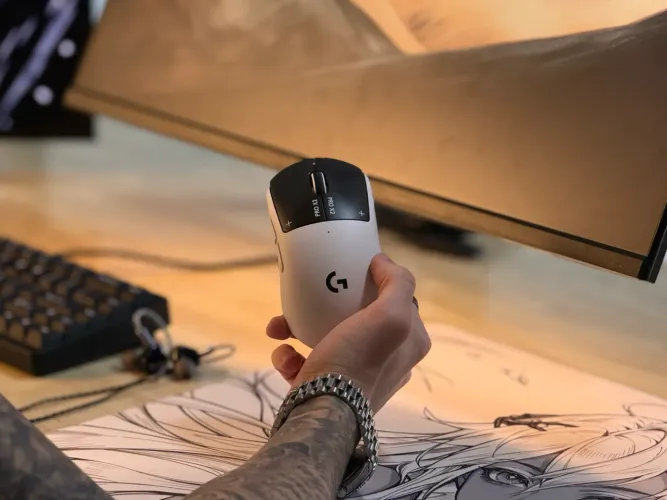 Logitech Superstrike x2