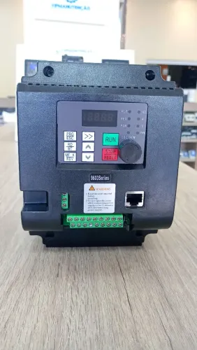 Inversor de Frequência N.Flikxin 9600 ?
