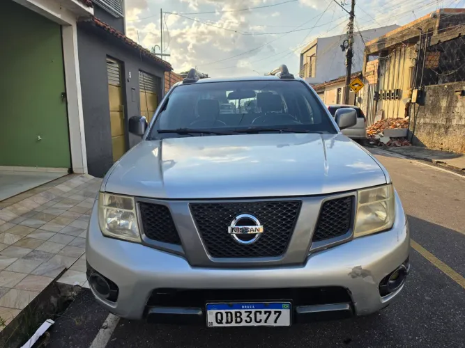 Nissan Frontier SV At.cd 4X4 2.5 TB Diesel Mec. 2015