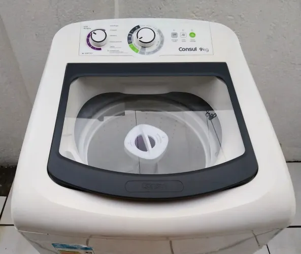 Máquina Consul 9 kg. Semi nova