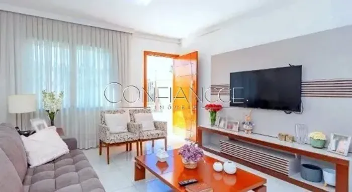 Casa com 3 quartos a venda no Ahú, Curitiba - PR | Confiancce Imóveis