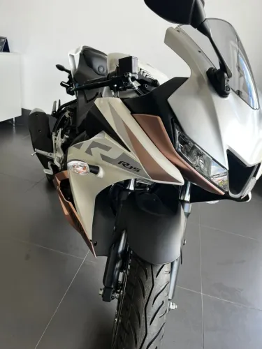 R15 CONNECTED ABS 2026 - A ESPORTIVA MAIS VENDIDA DO BRASIL