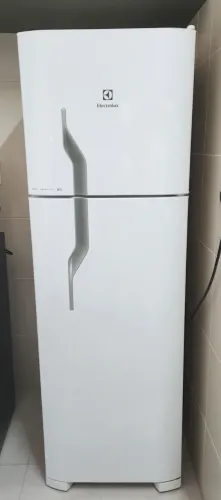 Geladeira Electrolux DF35A