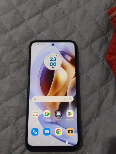 Vendo celular...tá faltando os botão do lado mas não interfere em nada