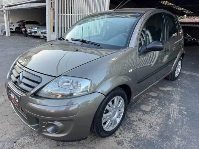 Citroen C3 GLX 1.4/ GLX Sonora 1.4 Flex 8V 5P 2011